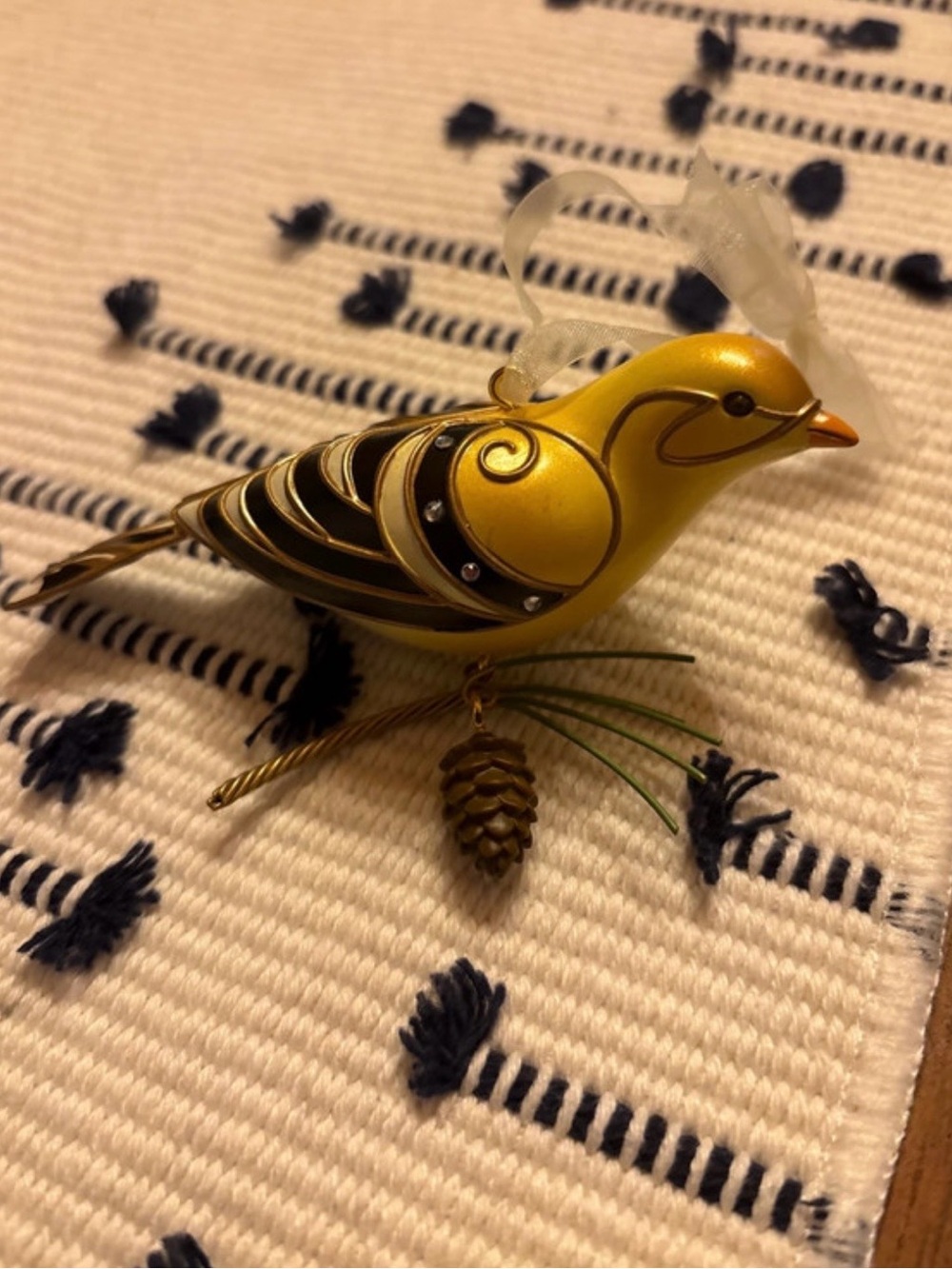 Hallmark Keepsake Goldfinch Ornament